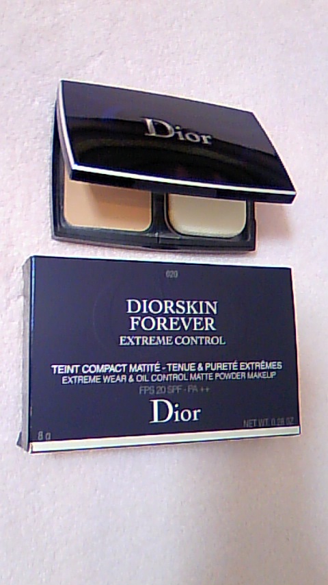 Dior_DIORSKIN_FOREVER_EXTREME_CONTROL